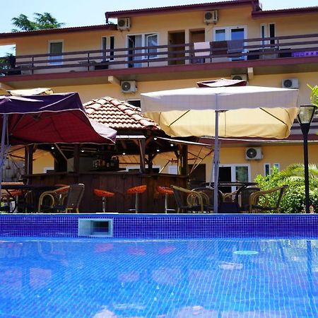 Ponto Hotel Kobuleti Exterior photo