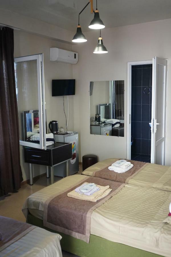 Ponto Hotel Kobuleti Exterior photo